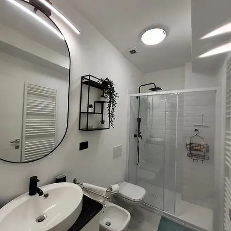 Modern Apartment, In The Center Near Trieszt