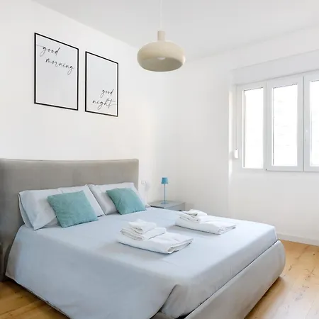 Modern Apartment, In The Center Near Apartman *