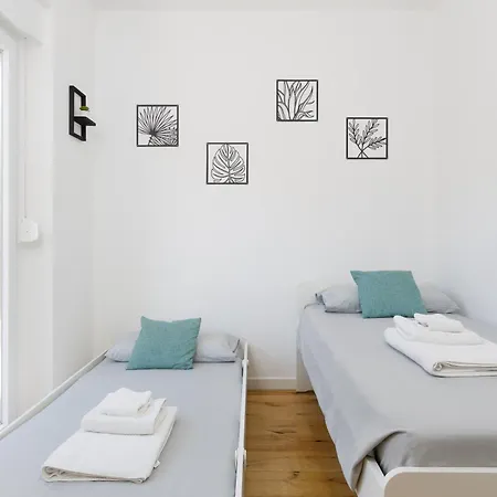 Modern Apartment, In The Center Near Apartmán *