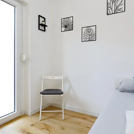 Modern Apartment, In The Center Near Apartment