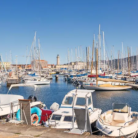 Apartment Modern Apartment, In The Center Near *